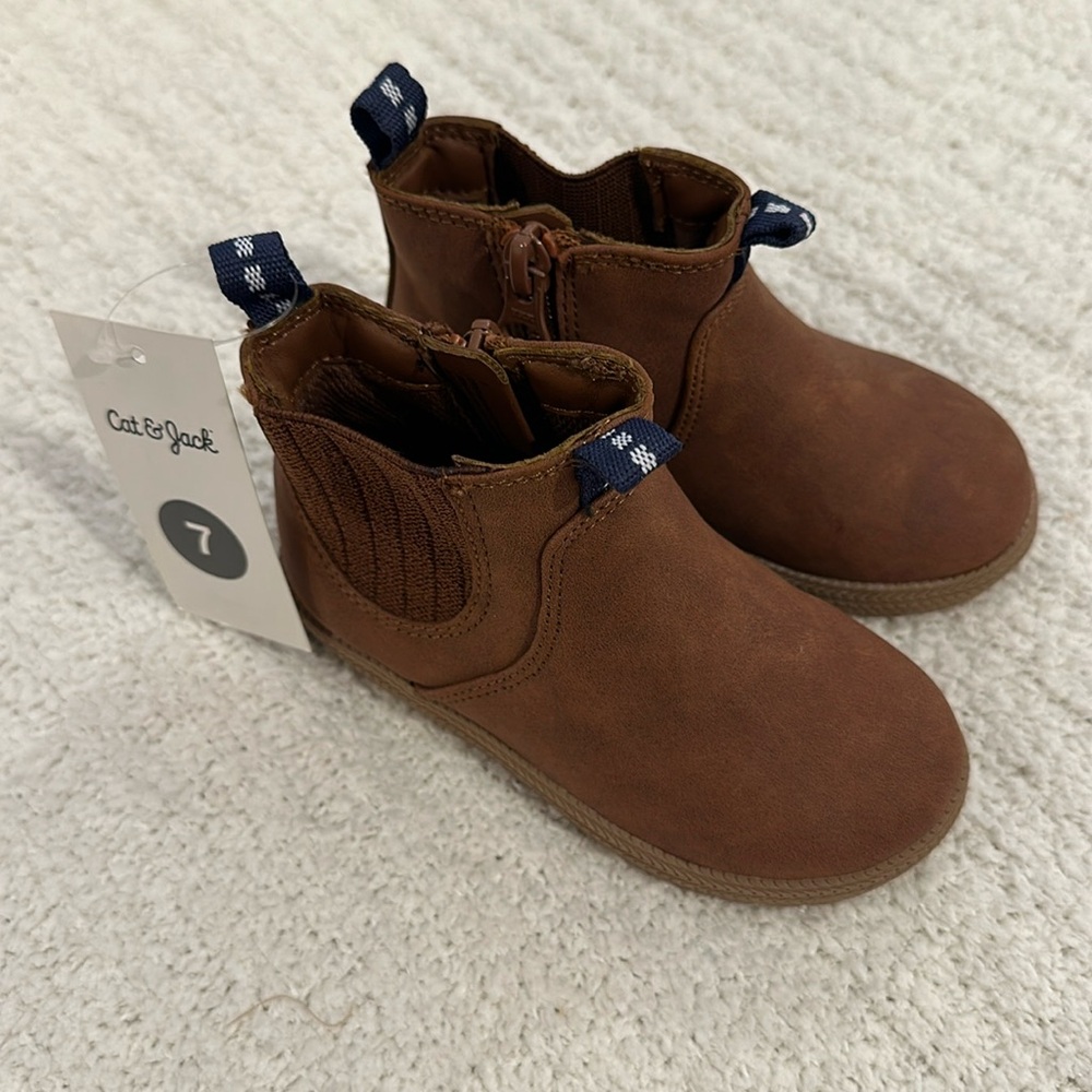 Cat and Jack toddler 7 booties